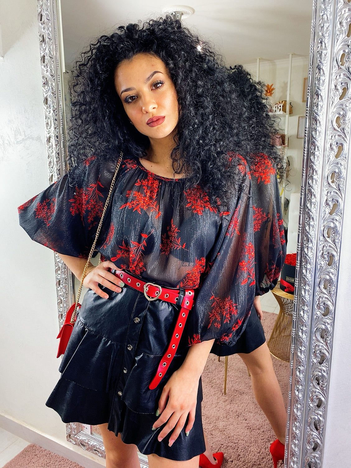 Blusa con fiori di ciliegio