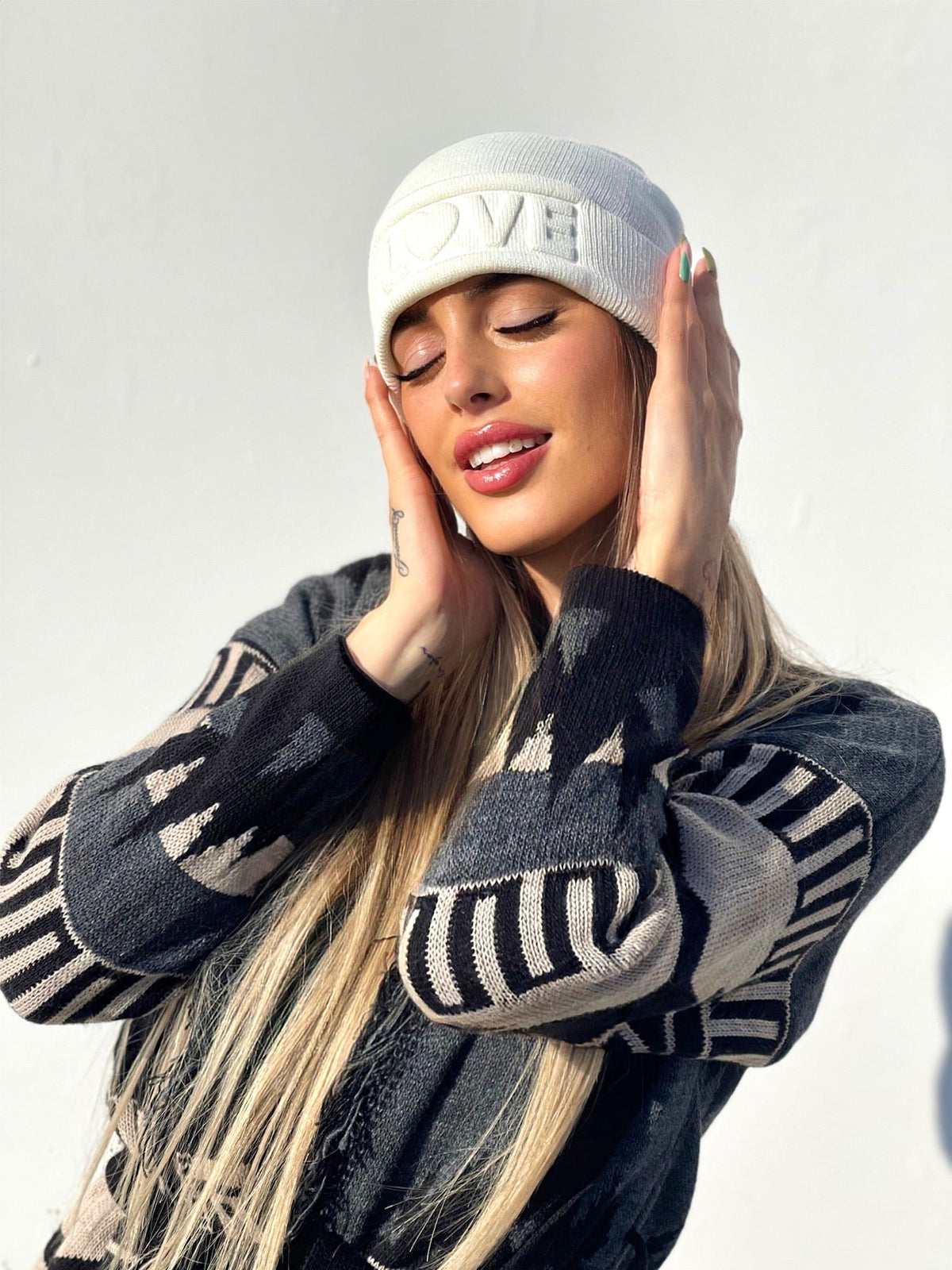 Cappello love bianco