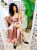 Abito midi raso con maxi spacco rosa