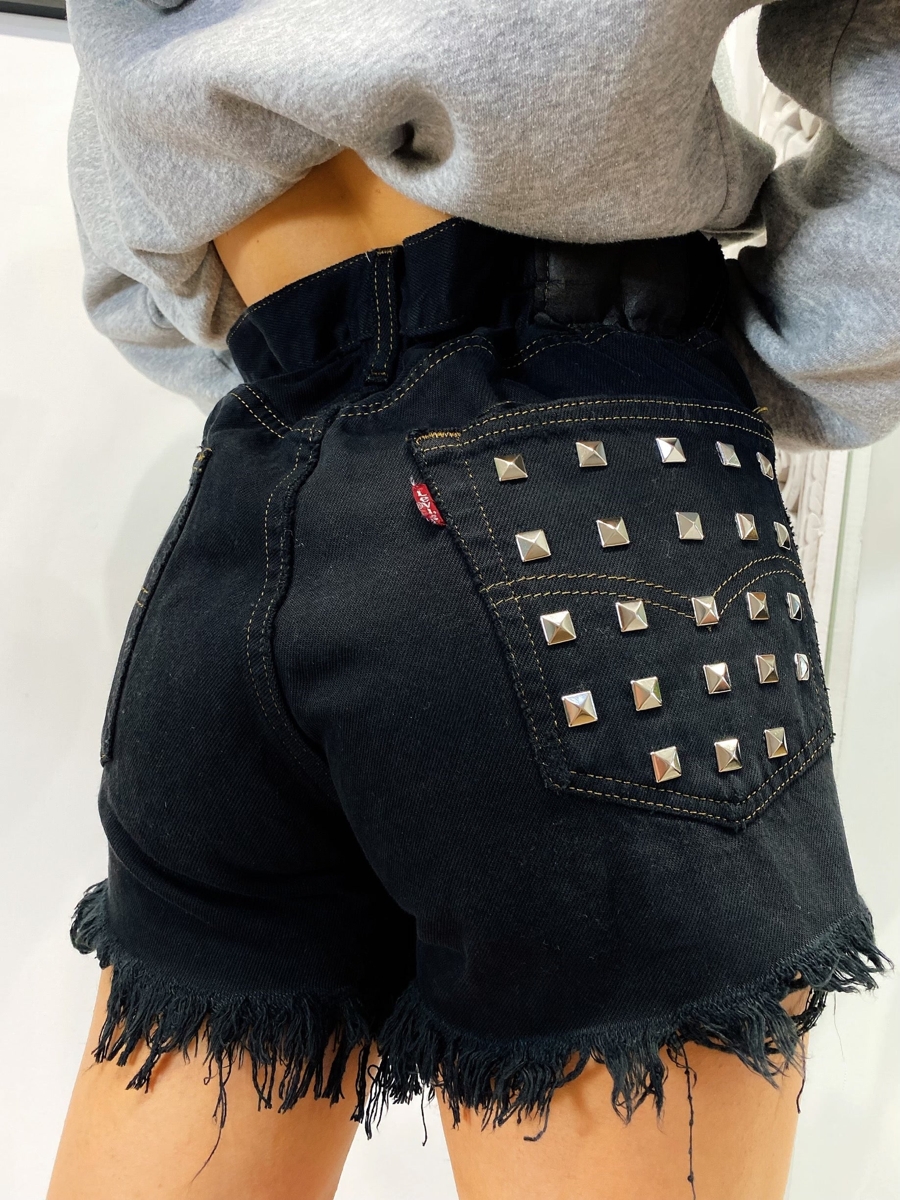 Short Levi’s Vintage con Borchie Nero