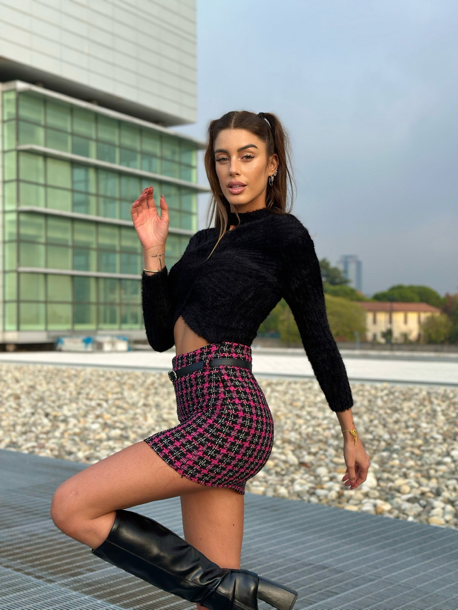 Maglioncino morbidissimo nero con choker