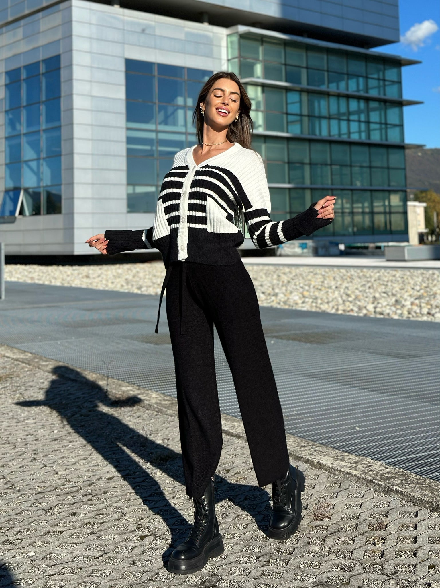 Pantalone di lana ampio nero