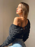 Maglione nero con lacci