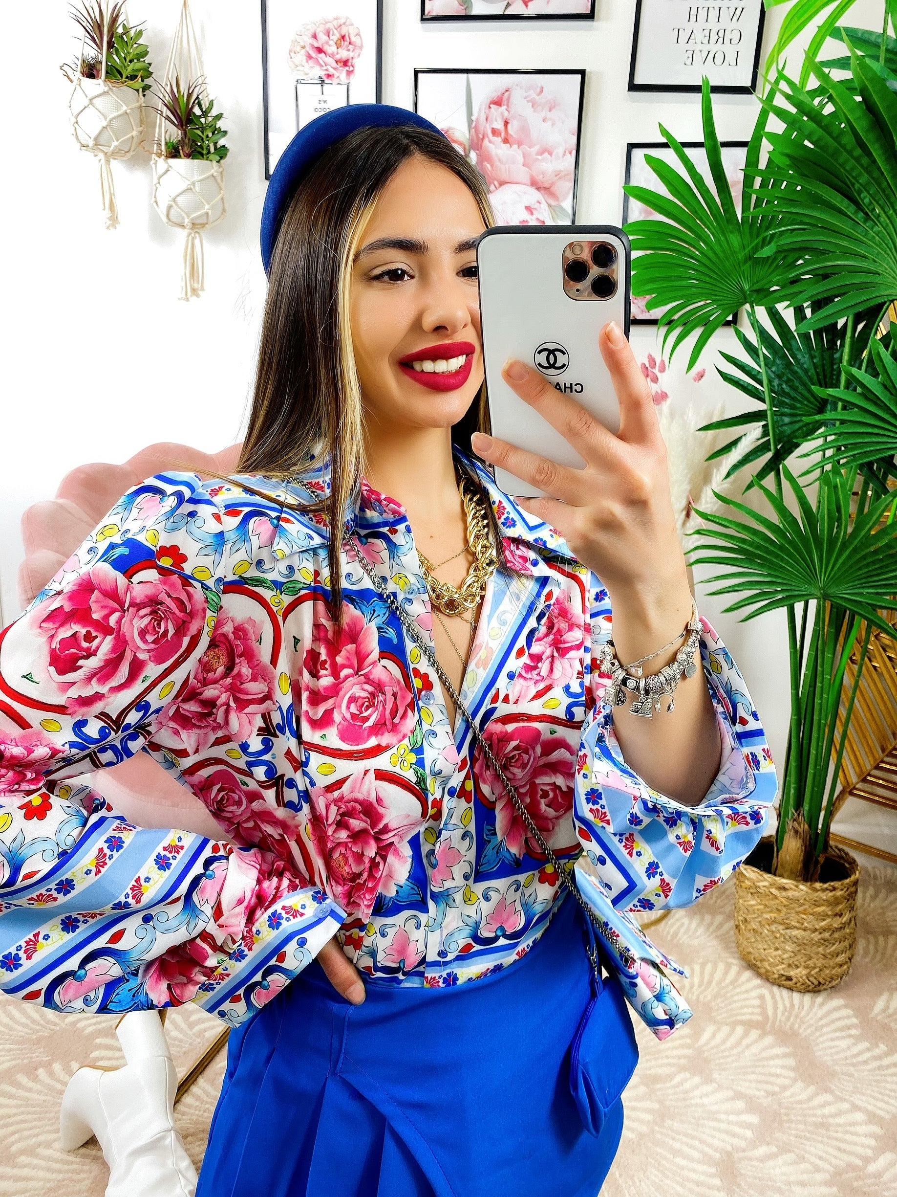 Camicia fiorata con borsetta base Celeste