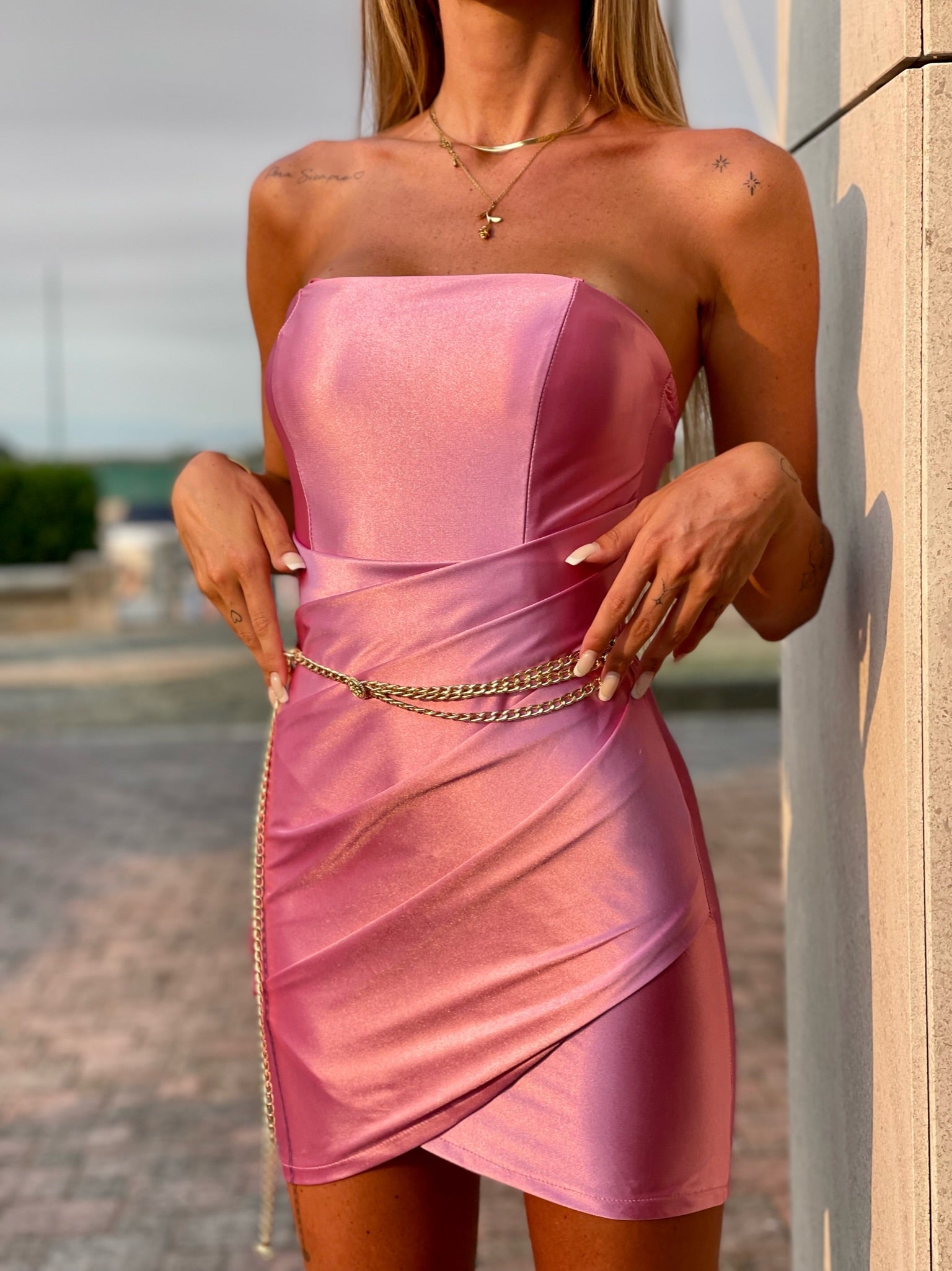 Abito a portafoglio rosa