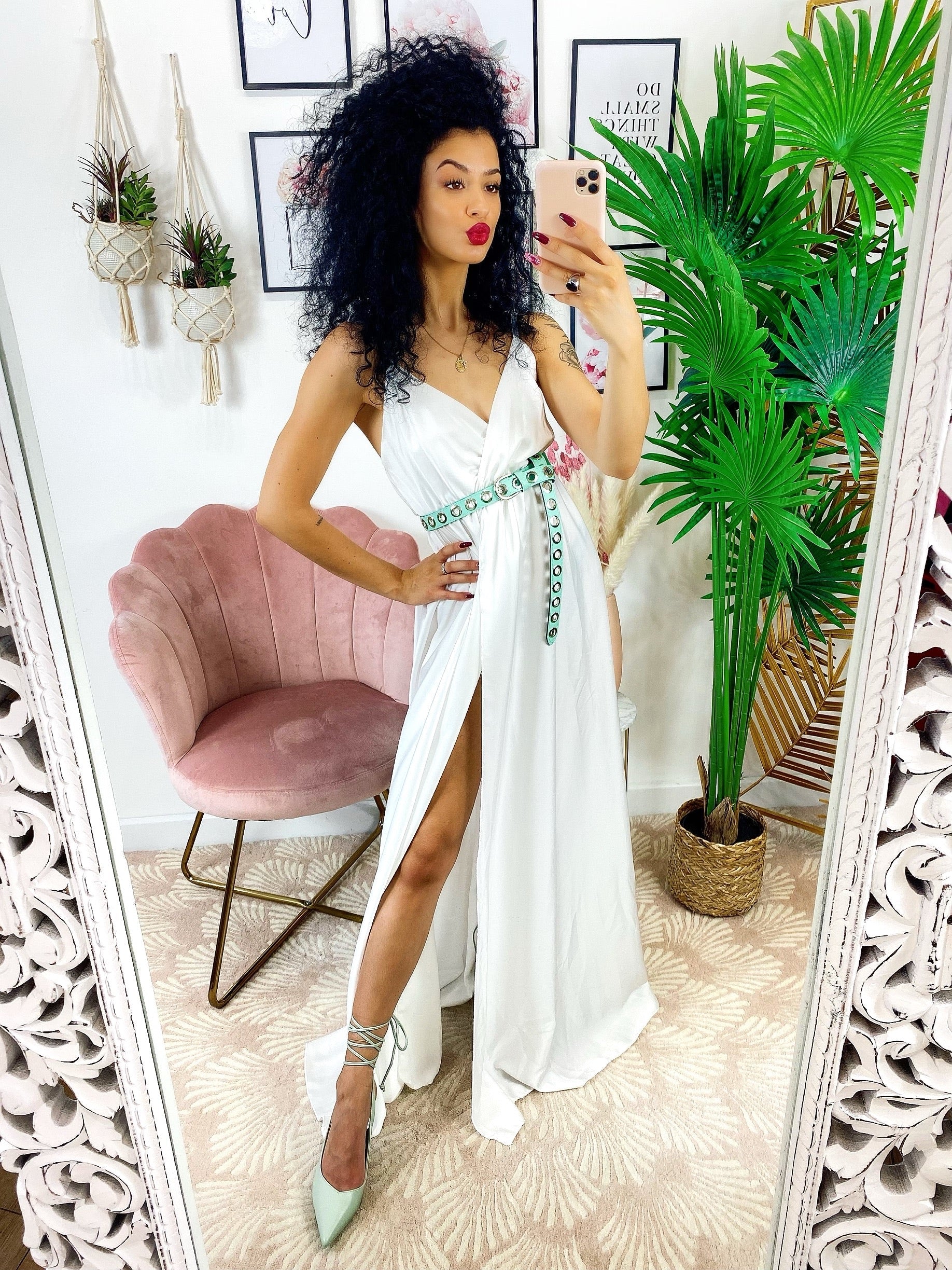 Abito in raso con maxi spacco Bianco