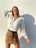 Maglione con onde e bottoni gioiello Bianco