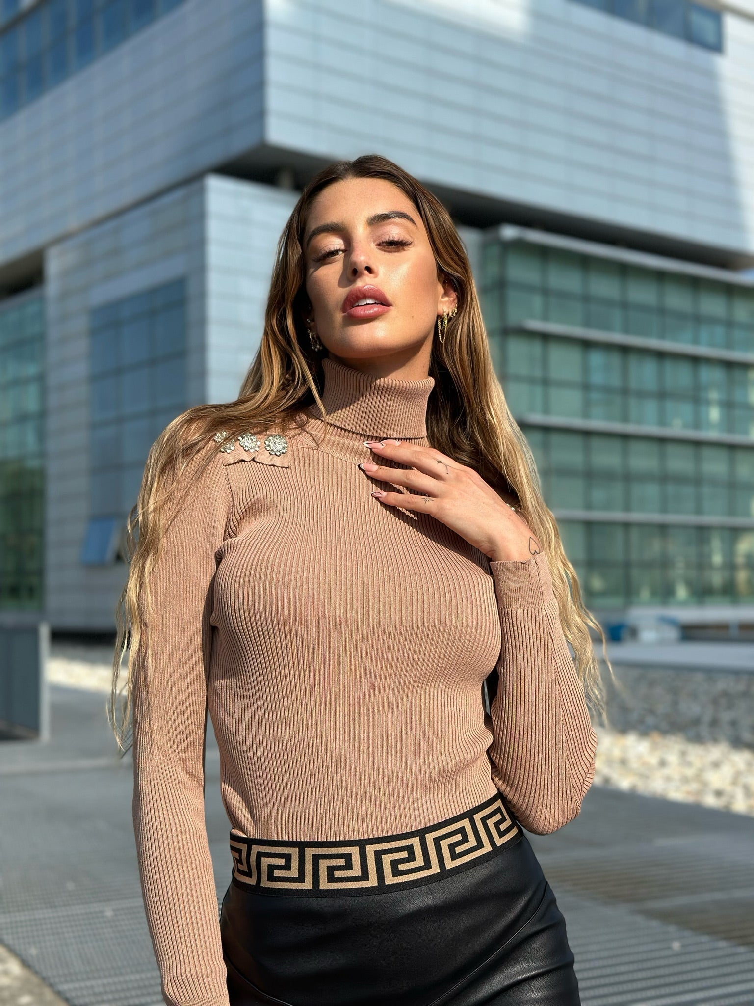 Maglioncino Camel con bottoni