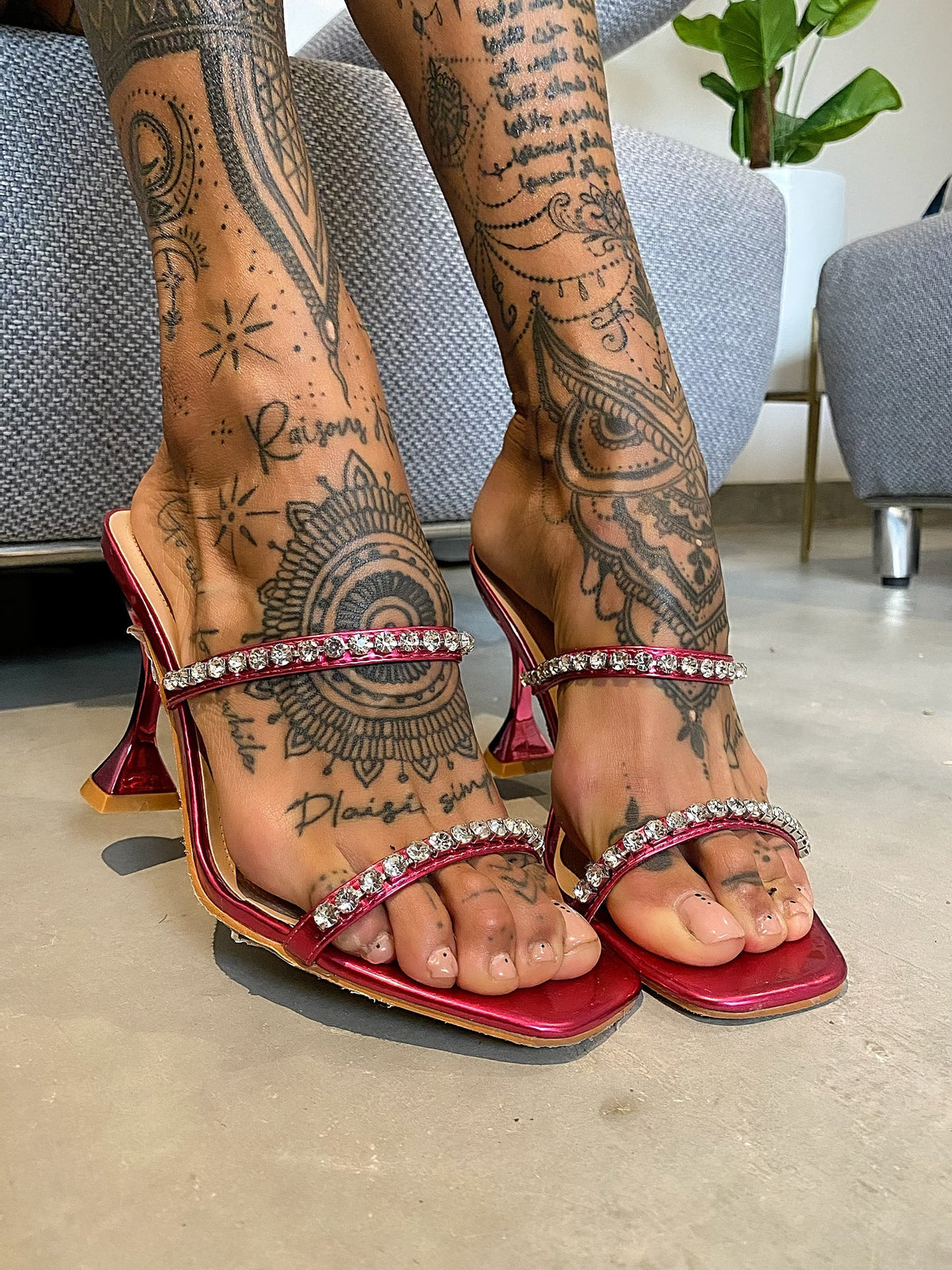 Sandali punta quadrata con strass fucsia