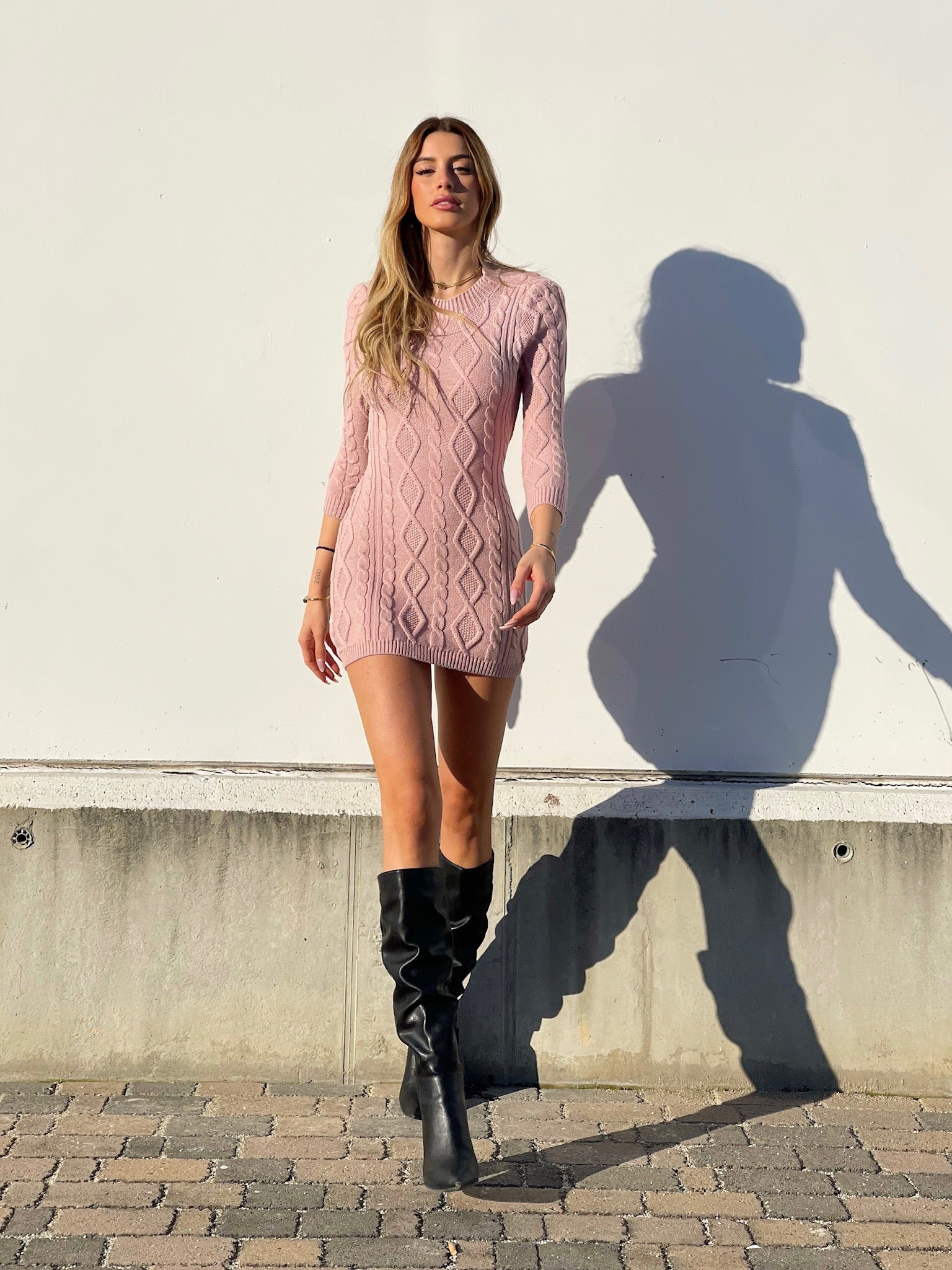 Abito a trecce schiena aperta rosa