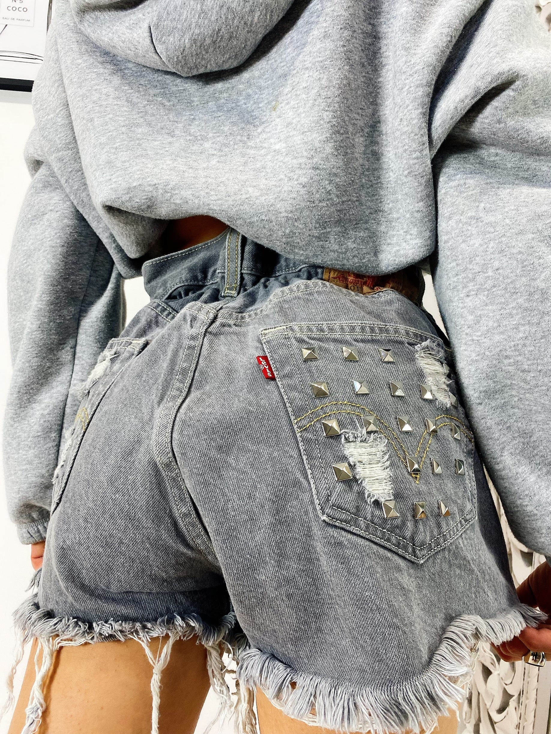 Levi’s Vintage grigio con borchie
