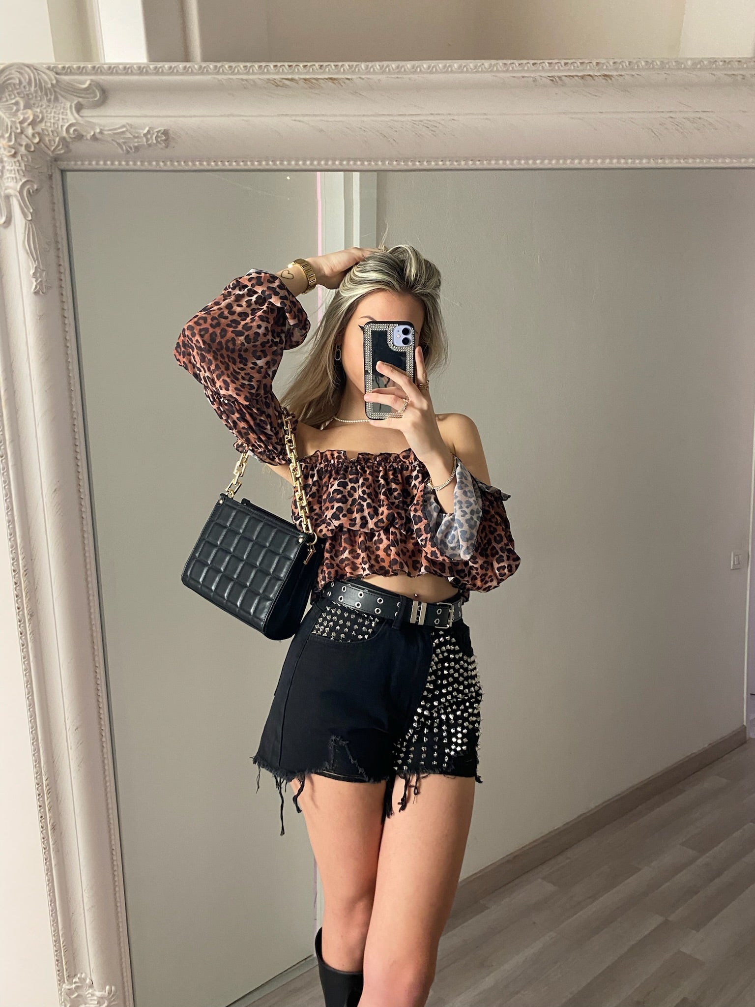 Top animalier scollo a barchetta