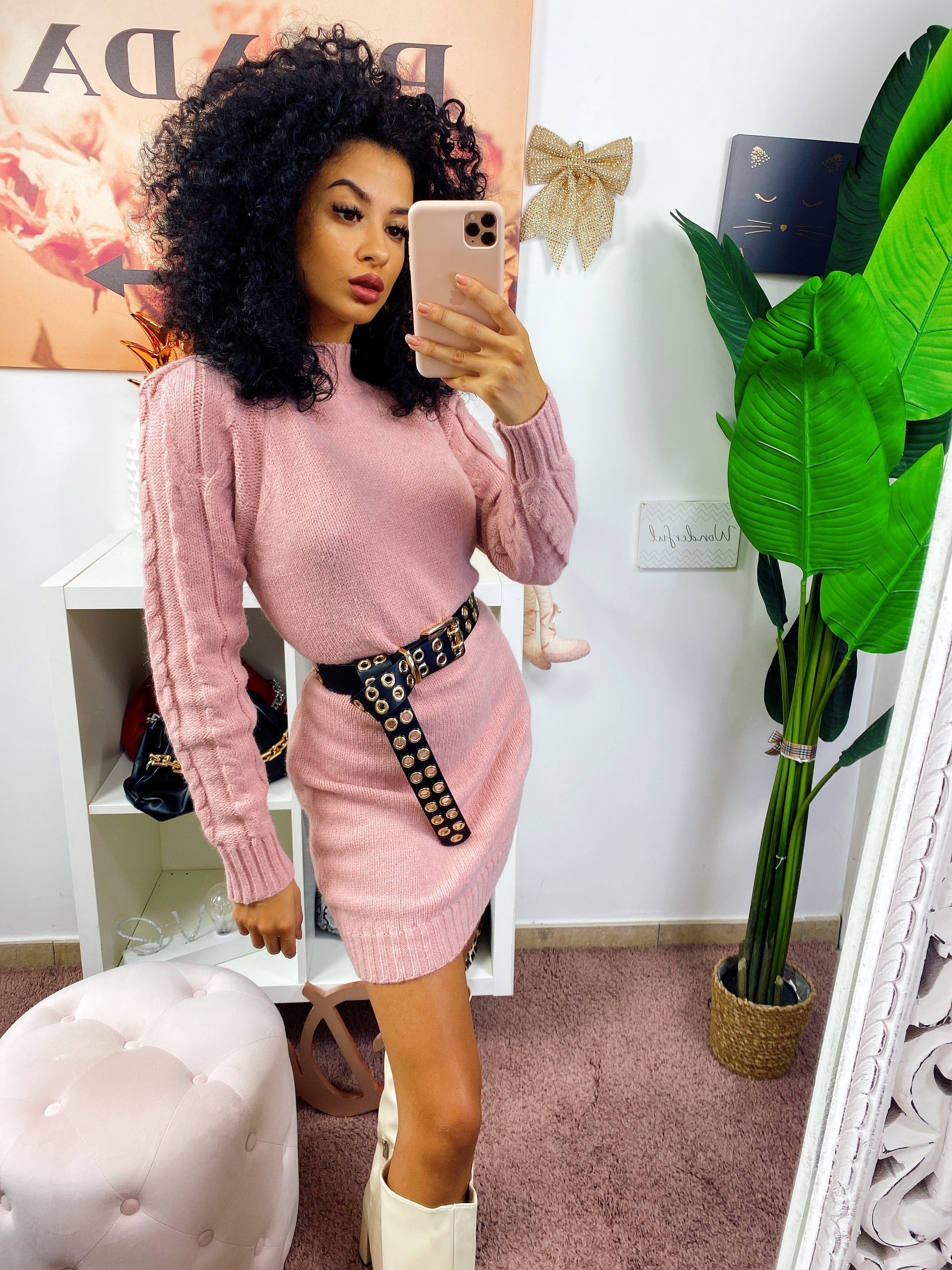 Abito in maglia con trecce e spalline Rosa
