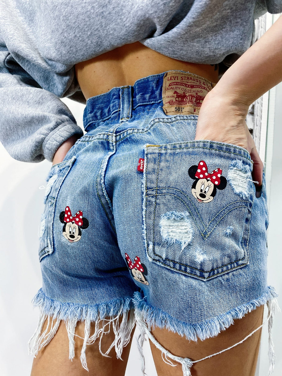 Levi’s Vintage stampa topolina e strappi bagno medio