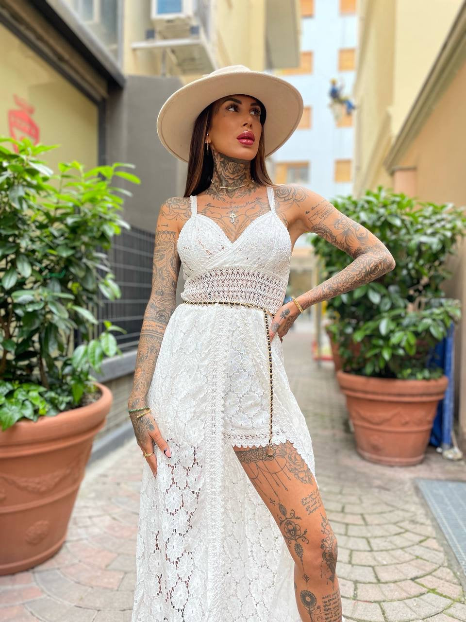 Maxi abito in pizzo con tutina