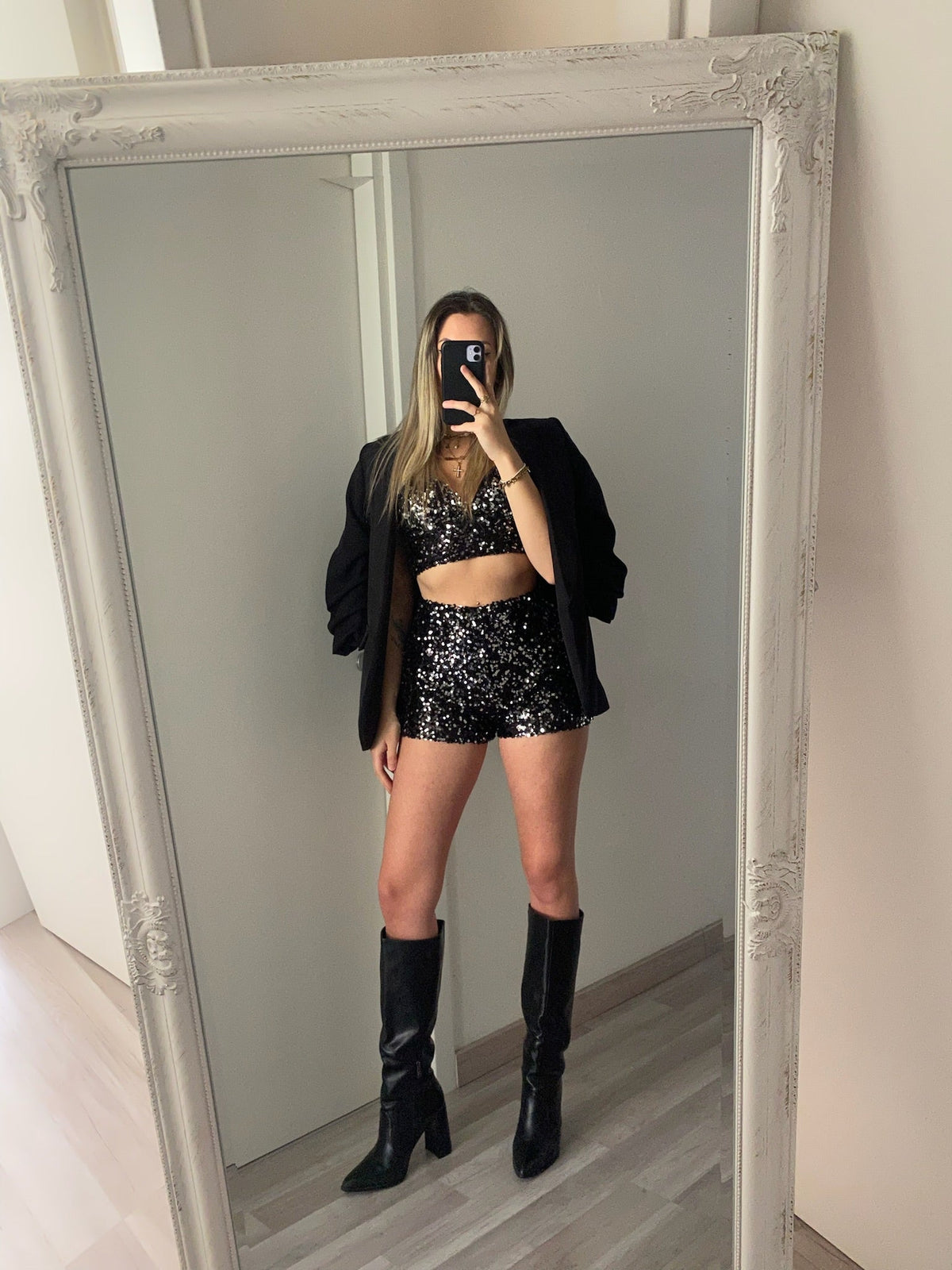 Completo top e short paillettes nero argento
