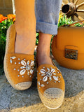 Espadrillas camel estive con conchiglie