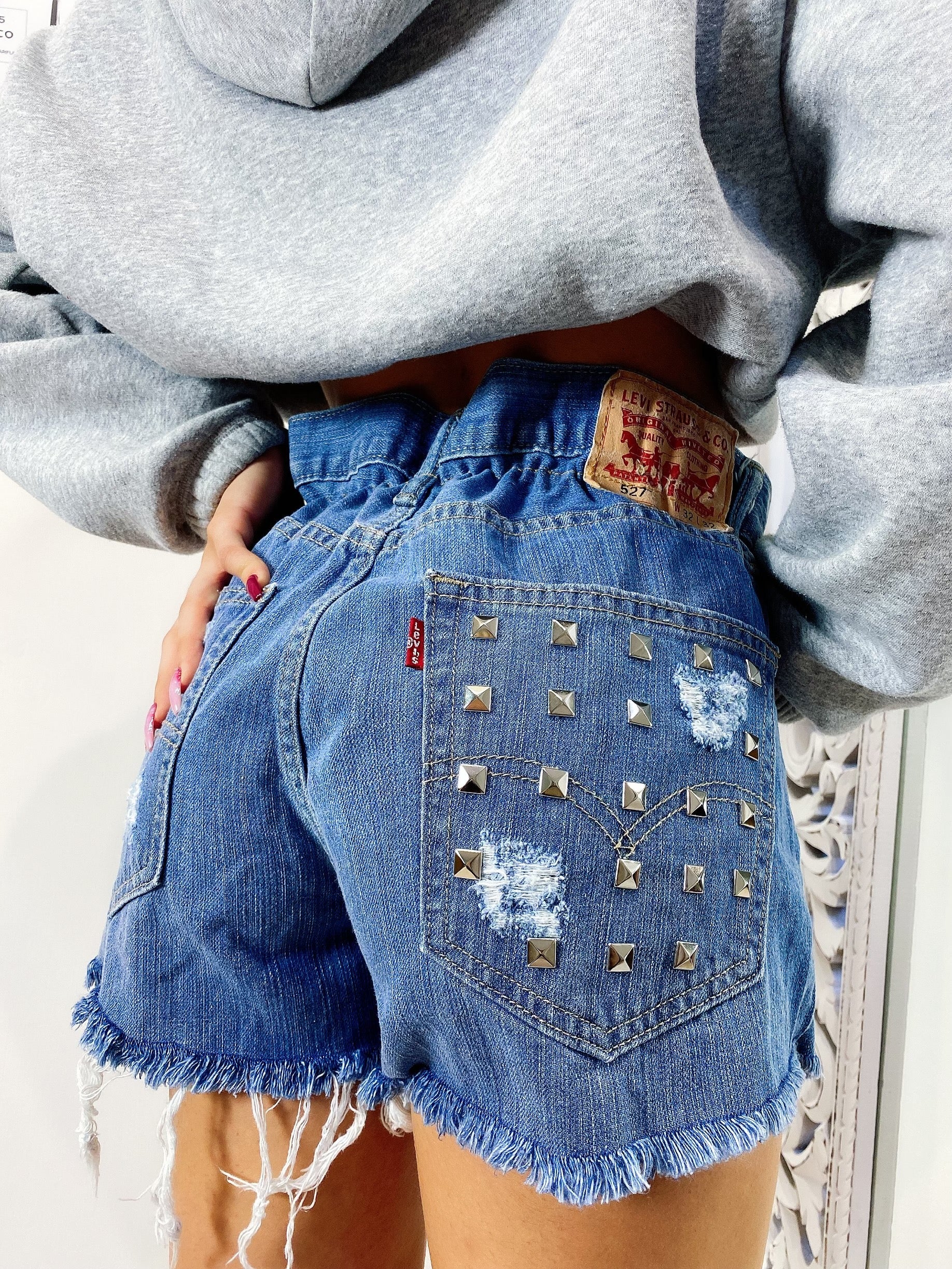 Short Levi’s Vintage bagno medio con borchie