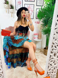 Gonna asimmetrica azzurra e Camel