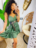 Abito a balze con gonna ampia verde militare