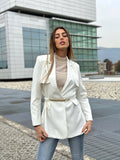 Blazer bianco con cintura