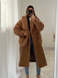Cappotto Teddy Camel e pochette