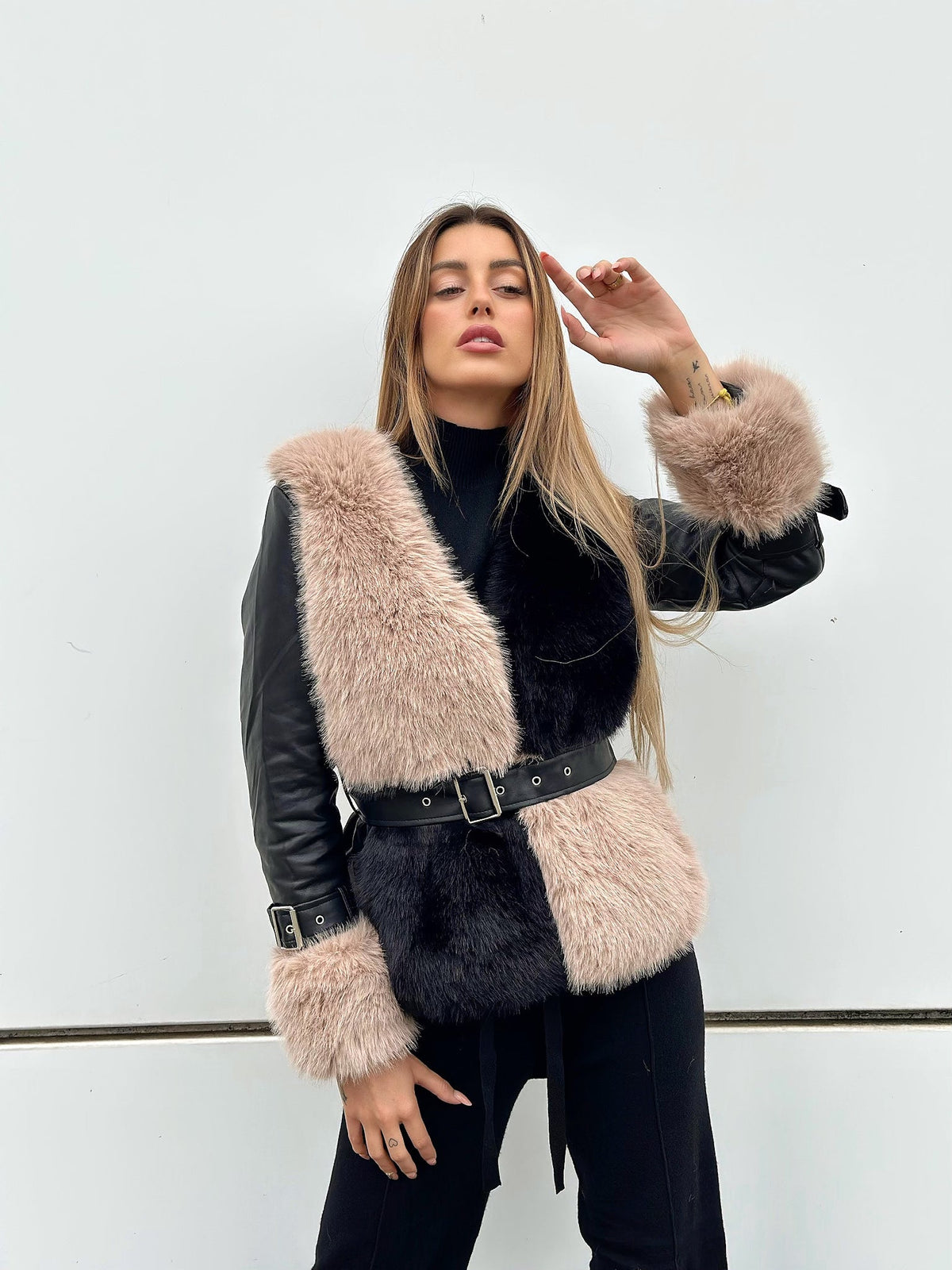 Giaccone nero/beige con cintura
