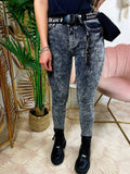jeans nero con cintura