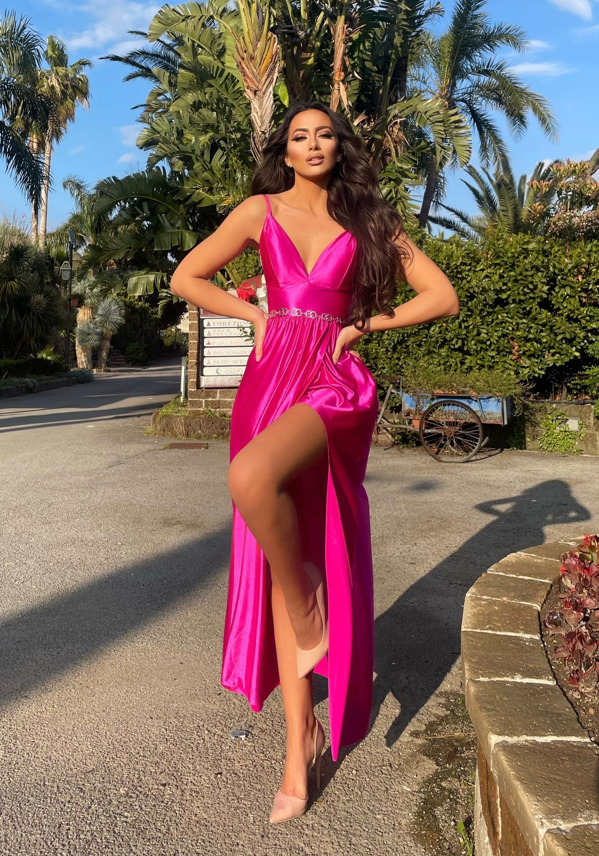 Abito Fuxia con maxi spacco