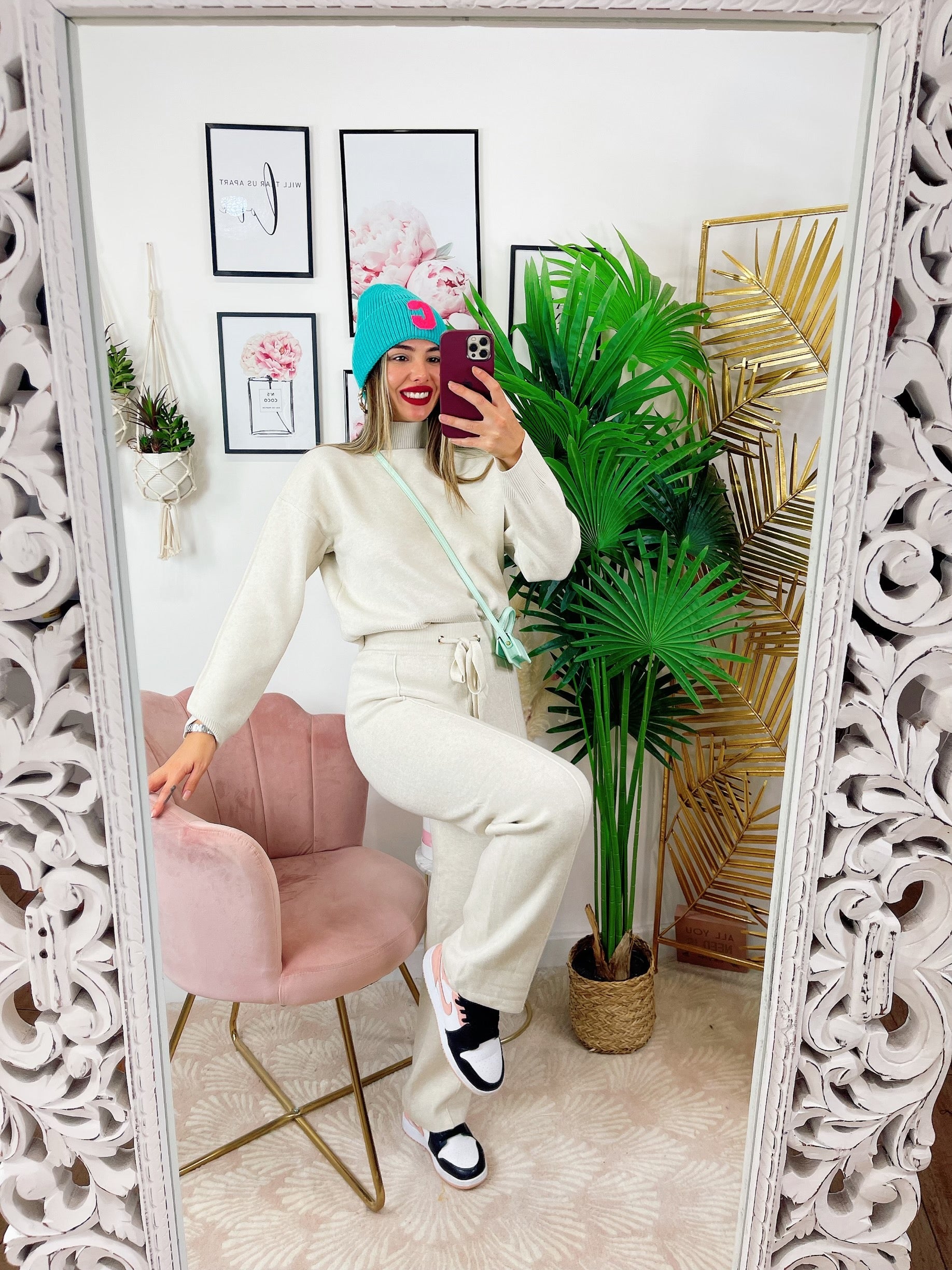 Completo maglia e pantalone largo  beige