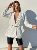Blazer bianco con cintura