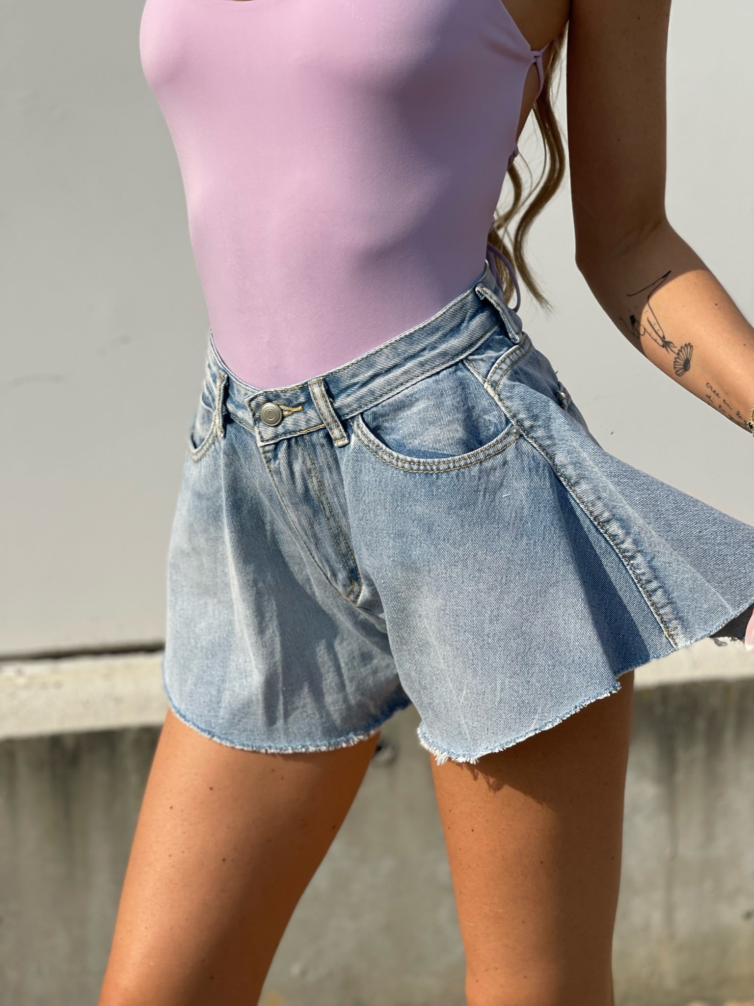 Short in jeans a farfalla