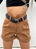 Short camel in panno con cintura