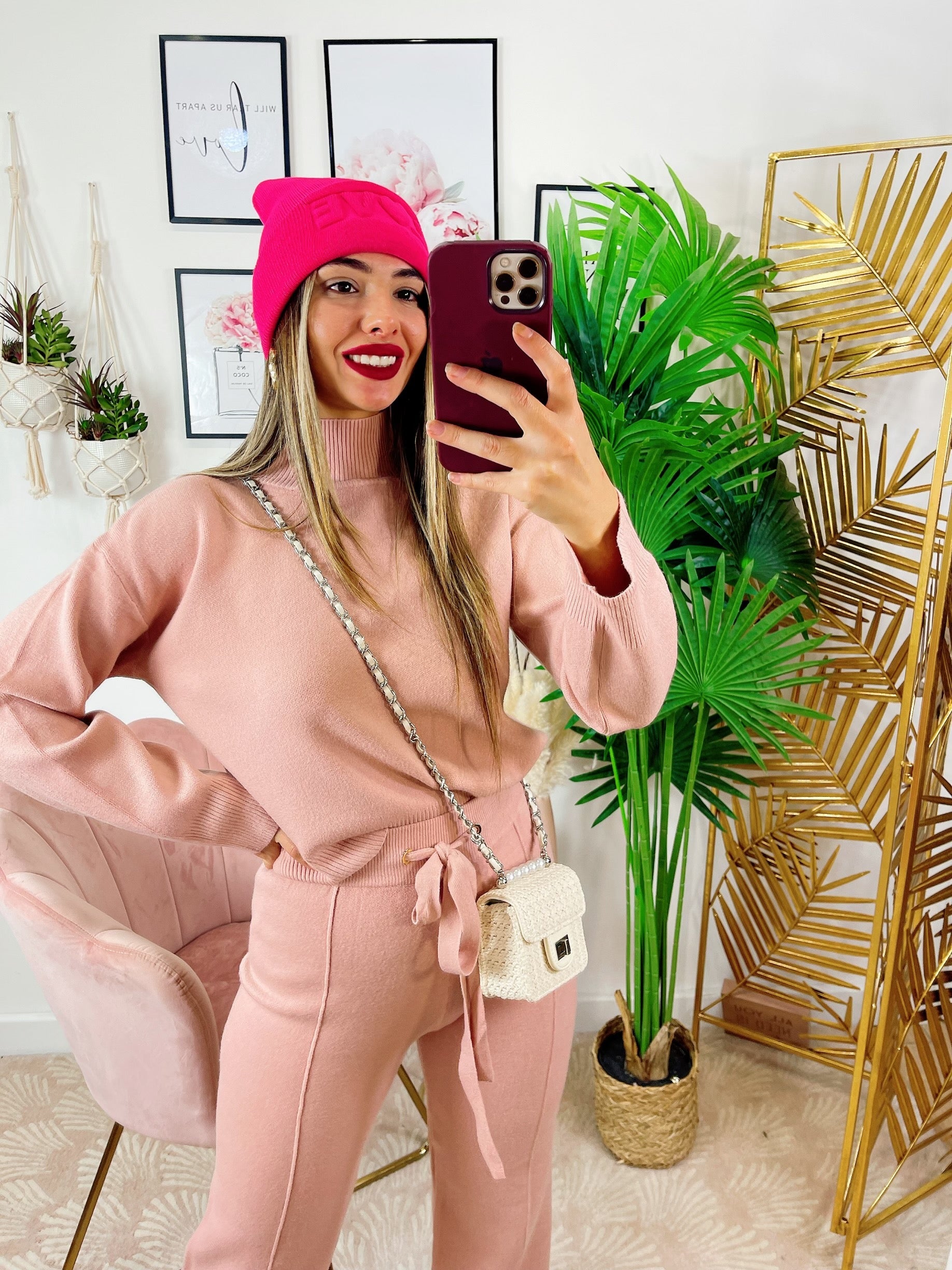 Completo maglia e pantalone largo rosa