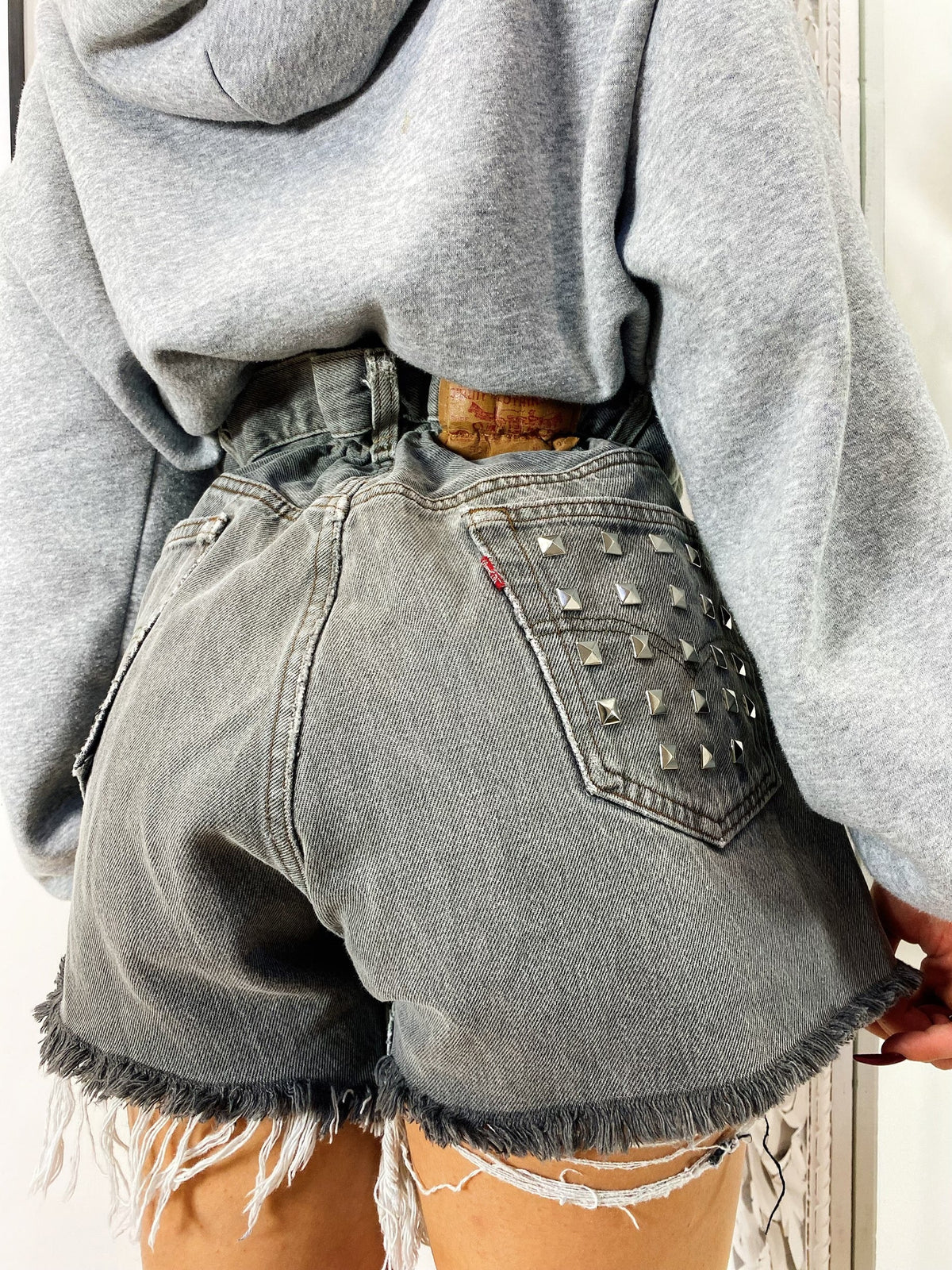 Levi’s Vintage grigio chiaro con borchie