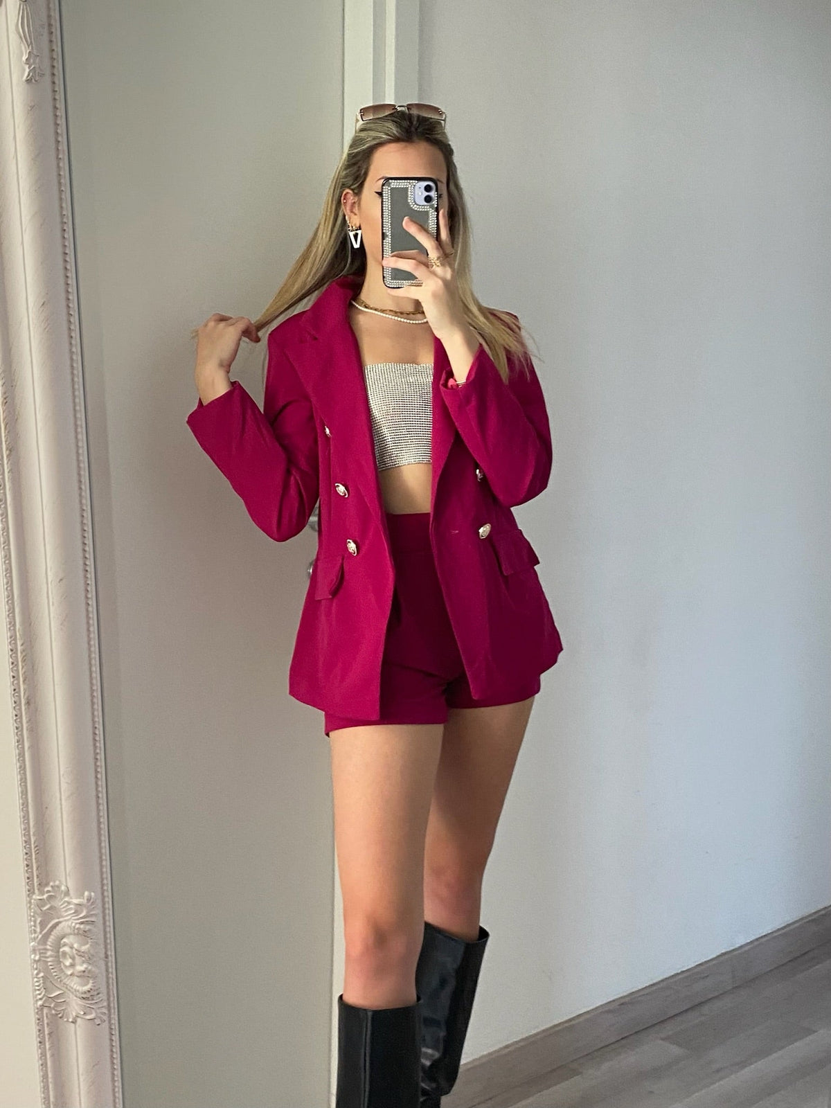 Completo giacca con bottoni e short vinaccia