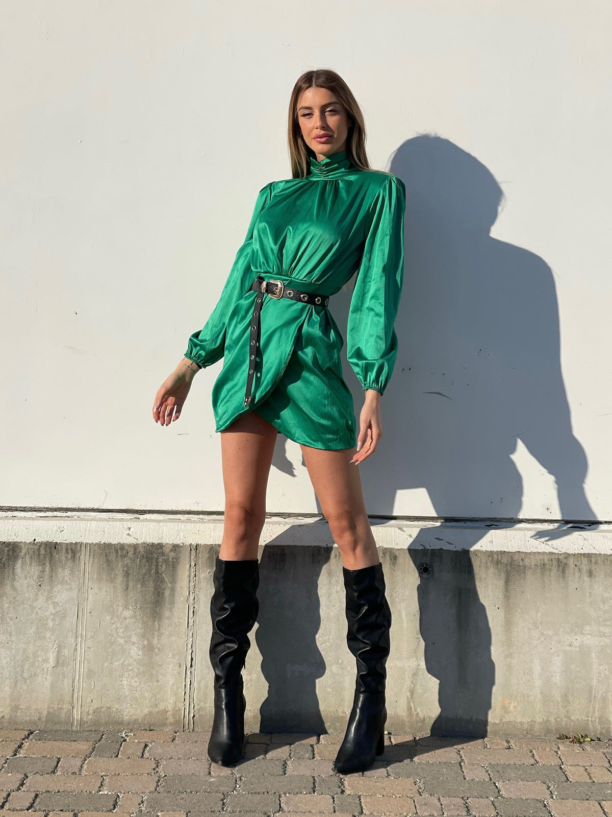 Abito in raso verde smeraldo