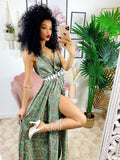 Abito con maxi spacco verde con ricami