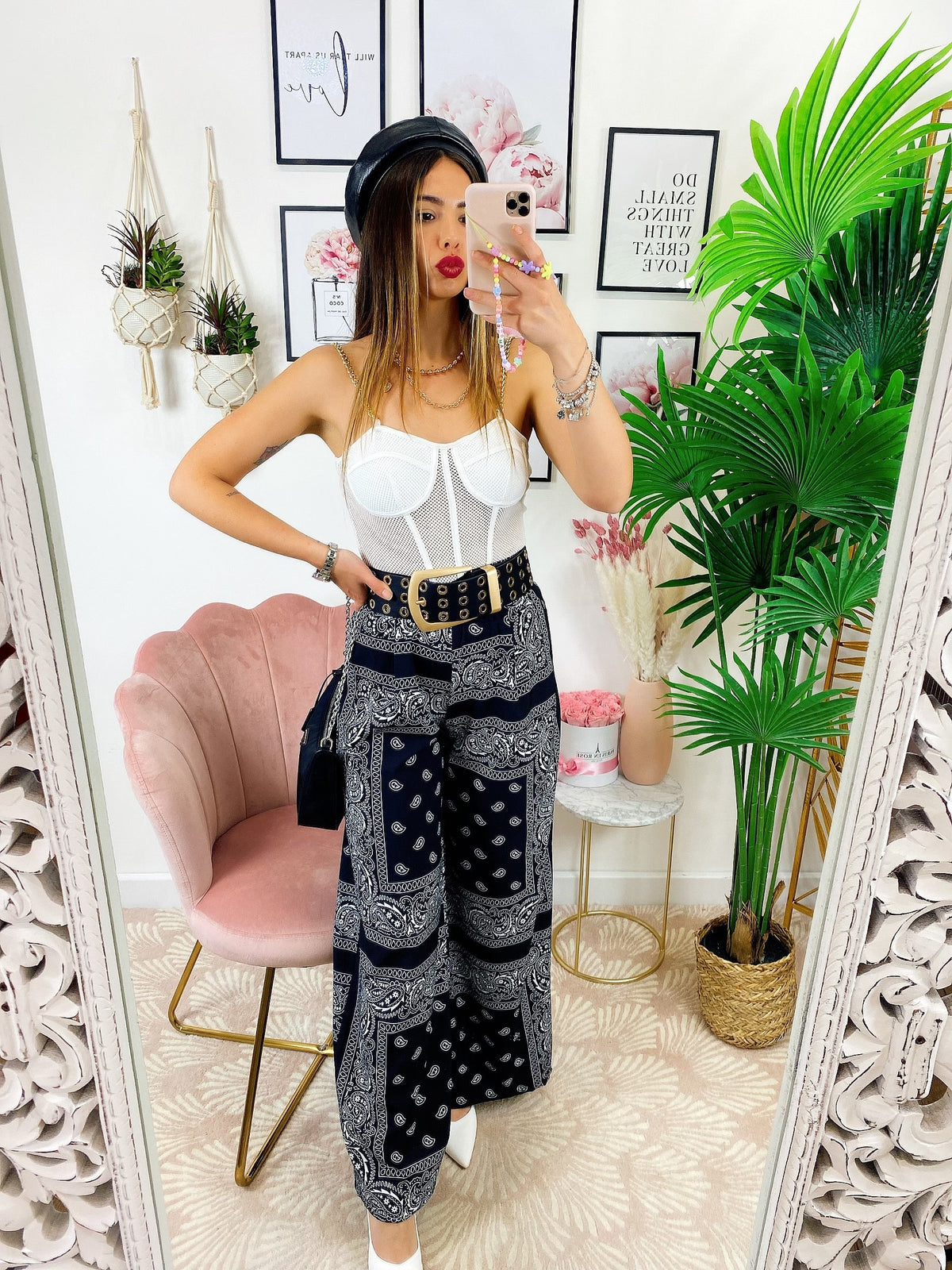 Pantalone a zampa stampa bandana Nero
