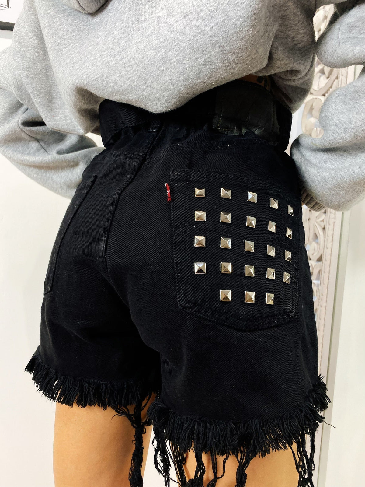 Short Levi’s Vintage nero con borchie
