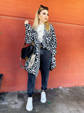 Cardigan Maculato bianco e nero con frange e cinta
