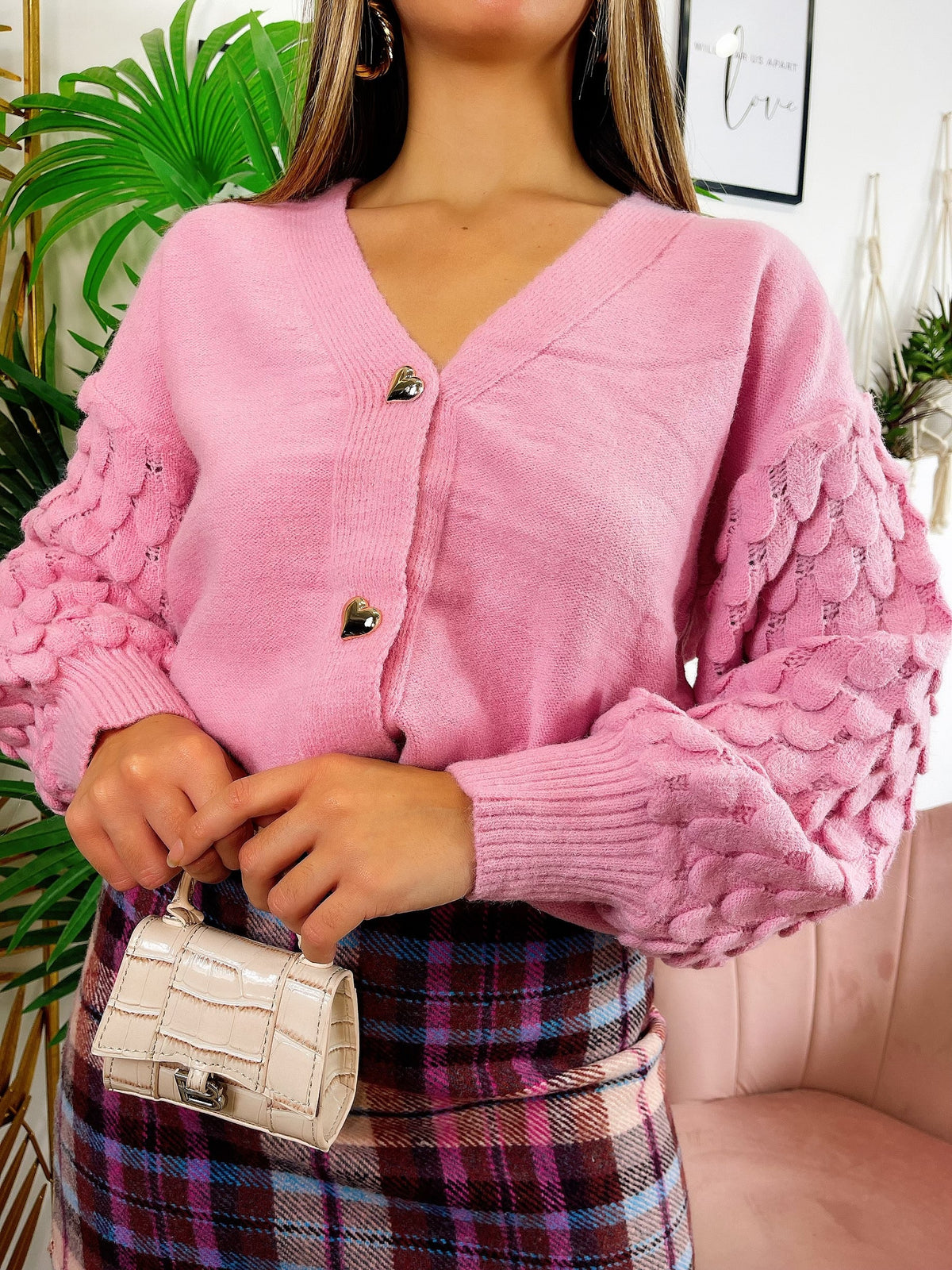 Maglione con onde e bottoni gioiello Rosa
