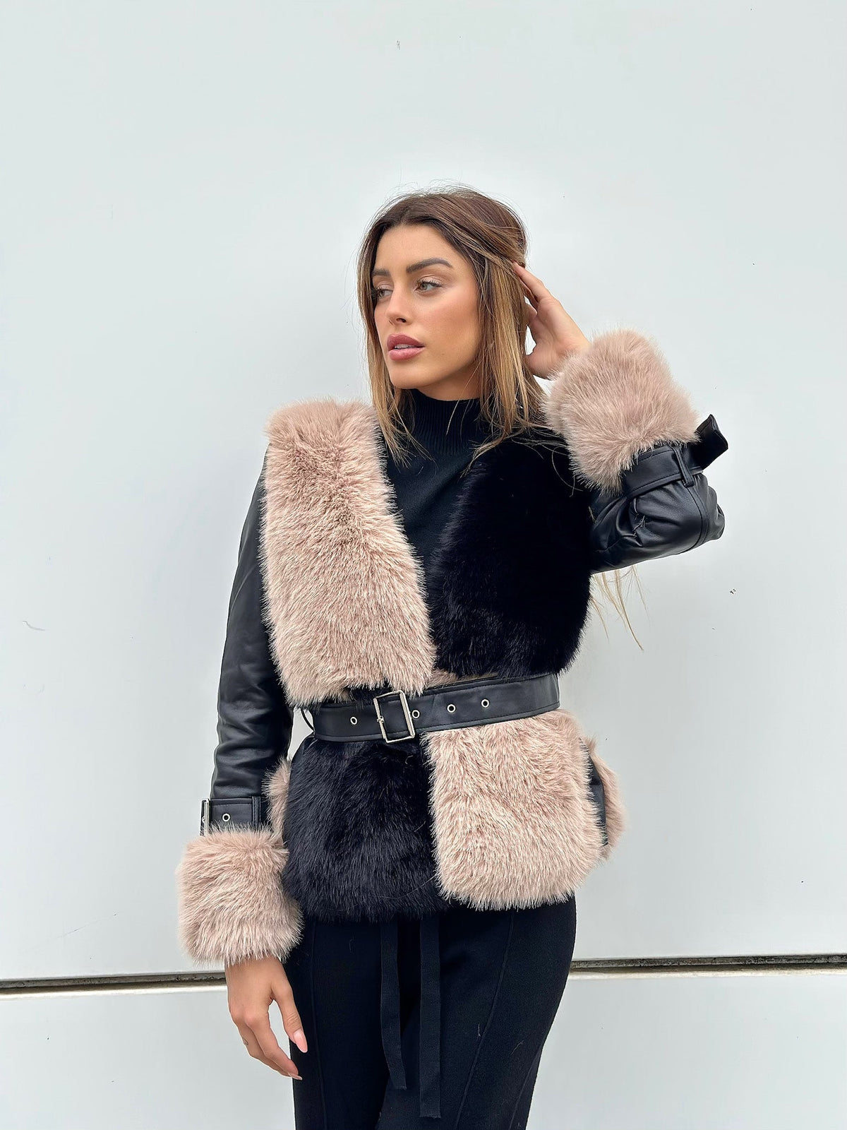 Giaccone nero/beige con cintura