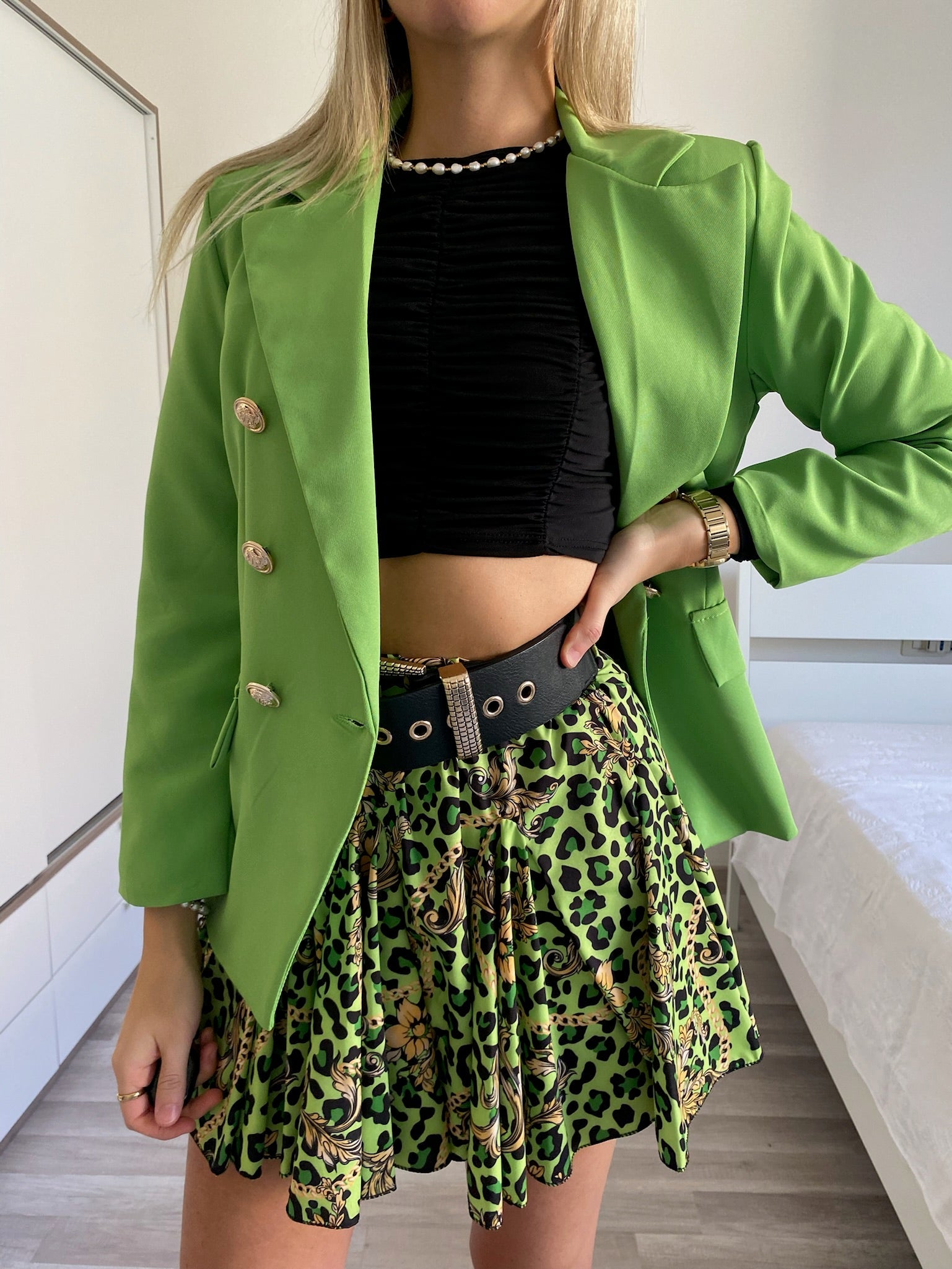 Giacca verde con bottoni oro