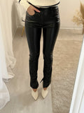 Leggins in ecopelle con spacchetto