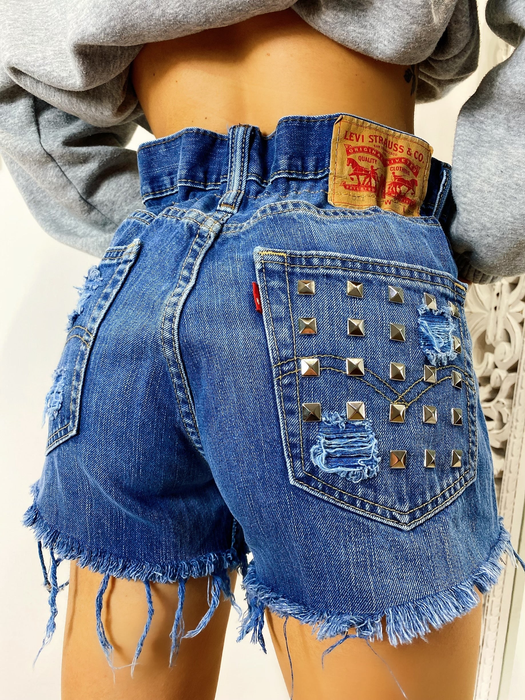 Short Levi’s Vintage con Borchie Argento bagno medio