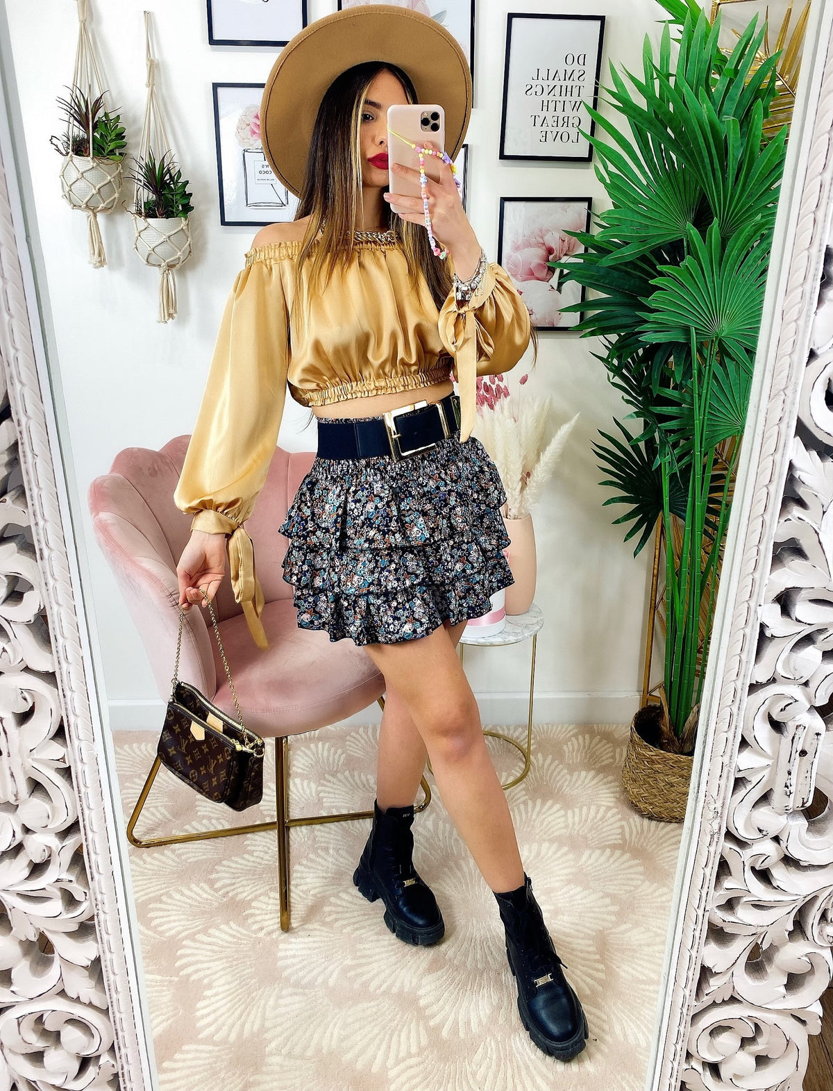 Top in raso manica lunga oro