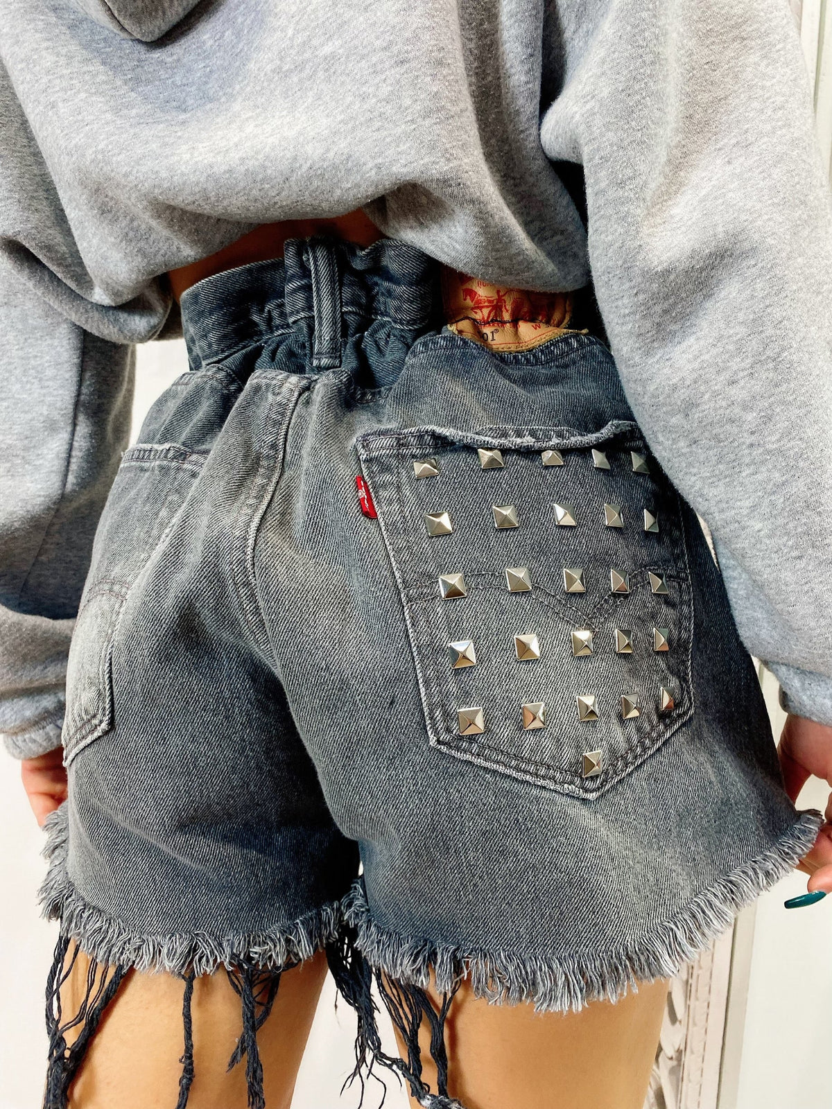 Short Levi’s Vintage con Borchie bagno grigio