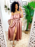 Abito in raso con maxi spacco rosa