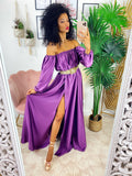 Abito scollo a barchetta in raso con maxi spacco purple